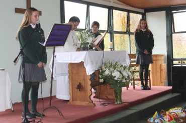 8th Grade: Mass Mother`s Day