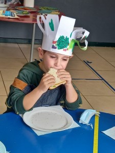 Play Group kiwi - Cooking a healthy sandwich - 2022