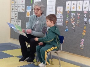 Pre Kinder kiwi - Cuenta cuentos abuelitos- semana del libro 2023