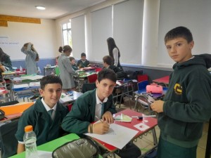 6th grade preparan unos lindos calendarios de adviento 2024